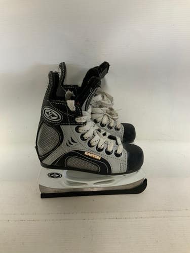 Used Easton SYNERGY 700 Youth Hockey Skate Youth 08.0 11823-S000035241