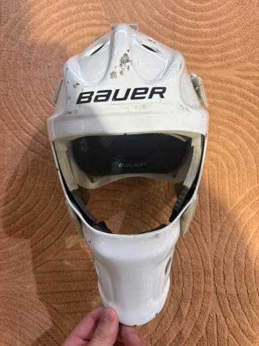 White Junior Bauer 940 Goalie Mask | 51-55cm | NO FACEMASK (Used)