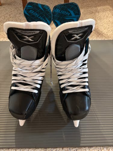2023 Bauer Vapor X Hockey Skates 7.5 (Used)