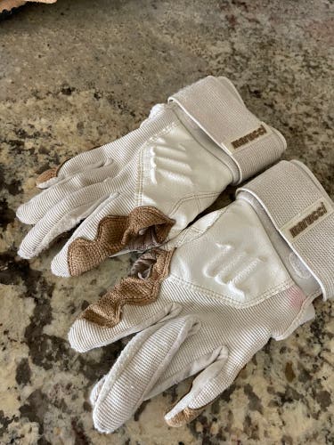 Medium Marucci Blacksmith Batting Gloves Youth