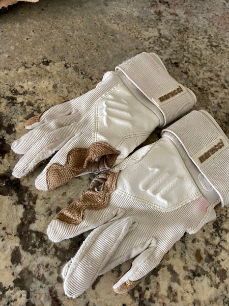 Medium Marucci Blacksmith Batting Gloves Youth
