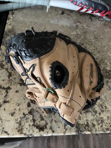 2020 Mizuno Prospect LH Catcher's Baseball Glove 32.5" (Used)