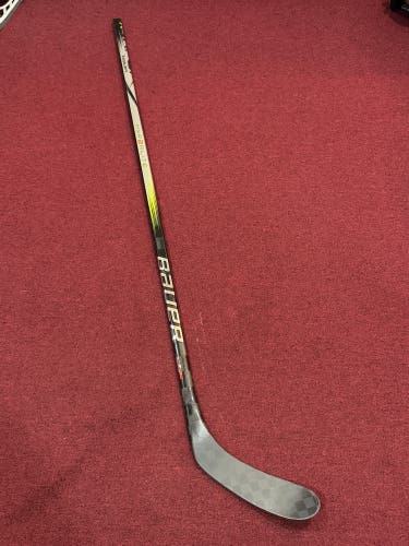 Senior Bauer Vapor Hyperlite 2 Left Hand Stick Kucherov Curve 77 flex Pro Stock (New) Item#KUJB