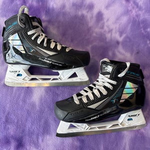 Senior True TF7 Hockey Goalie Skates Regular Width 7 (Used)