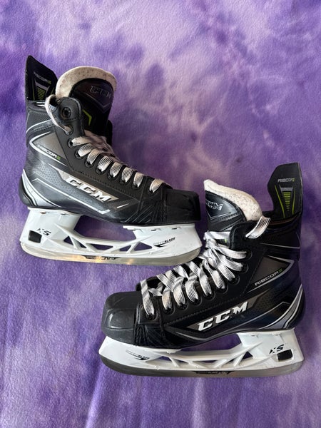 Intermediate CCM RibCor 76K Hockey Skates Regular Width Size 4.5 (Used)