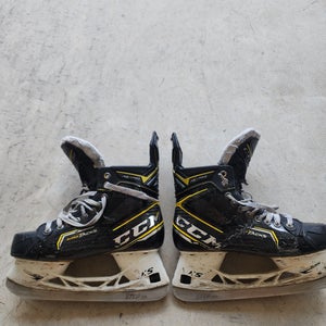 2020 CCM Super Tacks AS3 Pro Hockey Skates Regular Width 7.5 (Used)