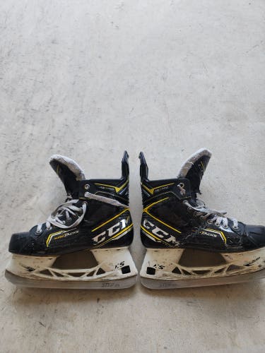 2020 CCM Super Tacks AS3 Pro Hockey Skates Regular Width 7.5 (Used)