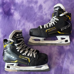 Intermediate CCM Super Tacks 9380 Hockey Goalie Skates Regular Width 6 (Used)