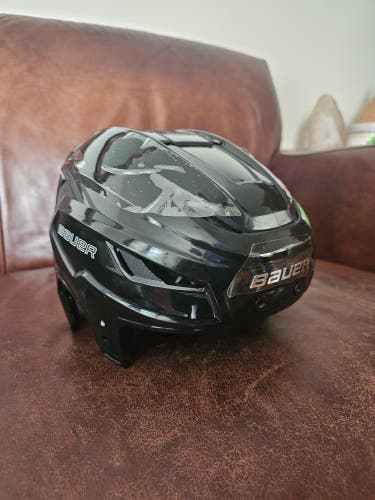 Small Bauer Hyperlite 2 Helmet (Used)