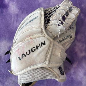 Junior Vaughn Velocity Goalie Glove Regular (Used)