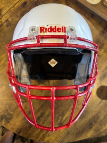 Small/Medium Youth Riddell Victor Helmet (Used)