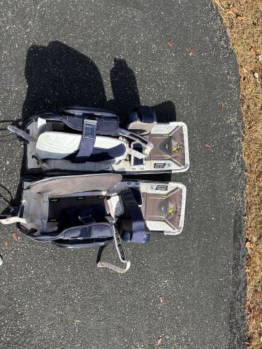 32" Bauer Vapor 3X Goalie Leg Pads (Used)