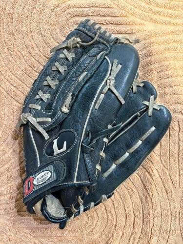 Black Louisville Slugger Dynasty series RH Baseball Glove 13" (Used)