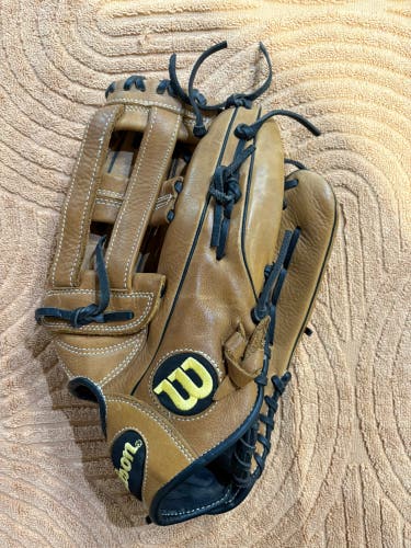Brown Wilson A950 RH Baseball Glove 14" (Used)