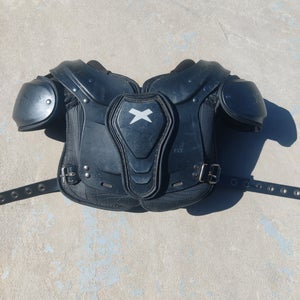 Medium Youth Xenith Fly Shoulder Pads (Used)