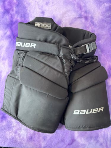 Black Junior Large Bauer GSX Hockey Goalie Pants (Used)