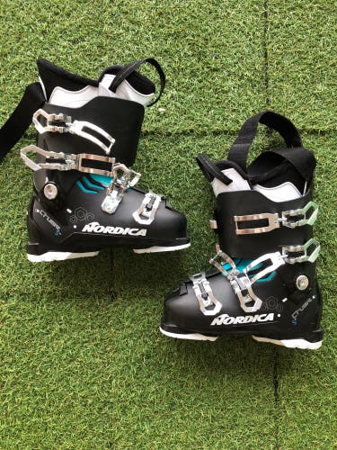 2024 Women's Nordica The Cruise S Ski Boots - Mondo 24 & 24.5 | 285mm (Used)