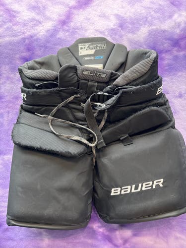 Black Intermediate Medium Bauer Elite Hockey Goalie Pants (Used)