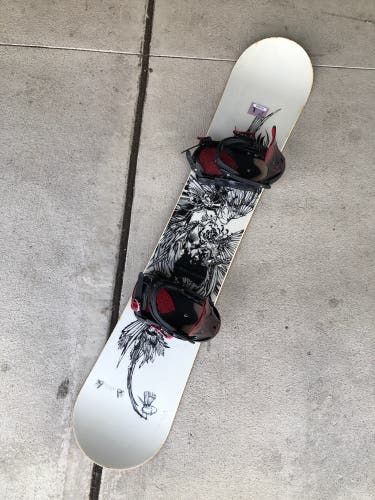 2005 Kid's 150cm CAPiTA Birds of a Feather Snowboard With Bindings (Used)