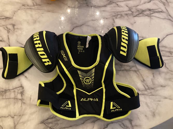 Medium Senior Warrior Alpha QX5 Shoulder Pads (Used)