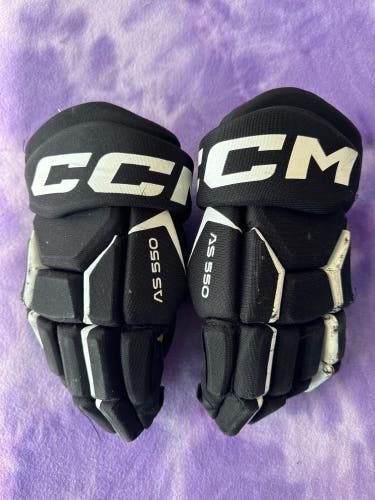 Black Senior CCM Tacks AS 550 Gloves 14" (Used)