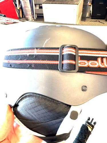 Used Salomon Snowsport Helmet Adult Grey MD 11860-S000299743