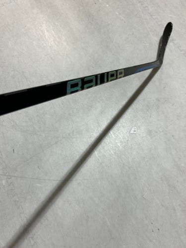 Intermediate Bauer Nexus Sync Hockey Stick | LH P28