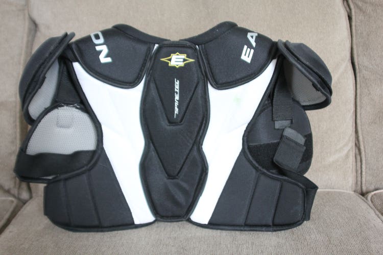 Men's Medium Easton Synergy Shoulder Pads (New)