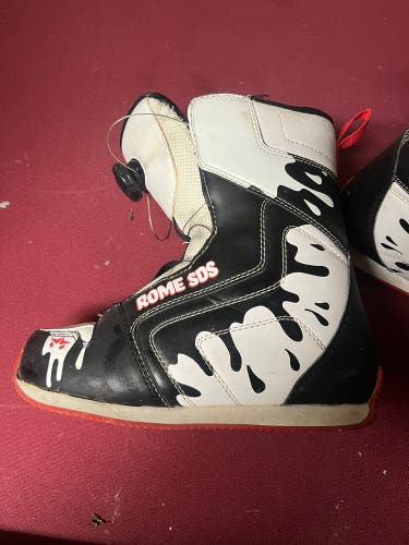 Unisex 6Y (Big Kids / Youth) Rome STOMP Snowboard Boots (Used)