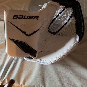 Bauer FlyLite Goalie Glove Regular (New)