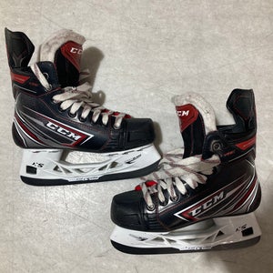 Junior CCM JetSpeed Vibe (SMU) Hockey Skates | Size 3.5
