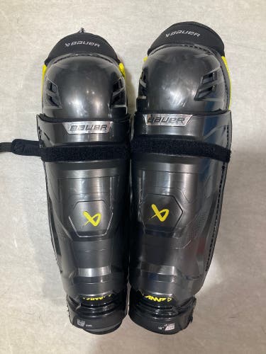 16" Bauer Supreme Mach Shin Pads