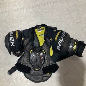 Intermediate Medium Bauer Supreme Mach Shoulder Pads