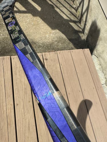 Senior Bauer Proto-R Right Handed Hockey Stick P28