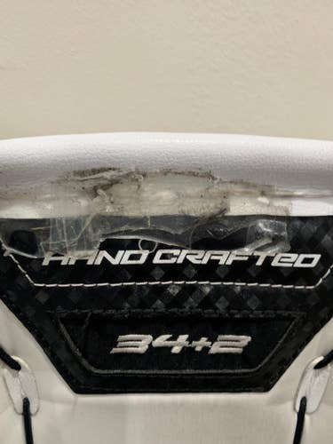 34" Vaughn Velocity V9 Goalie Leg Pads (Used)