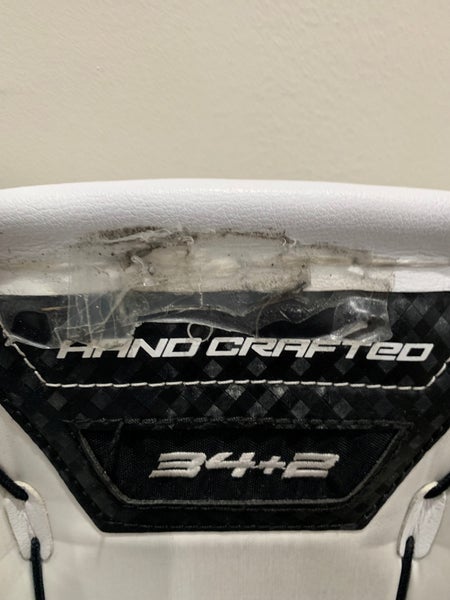 34" Vaughn Velocity V9 Goalie Leg Pads (Used)