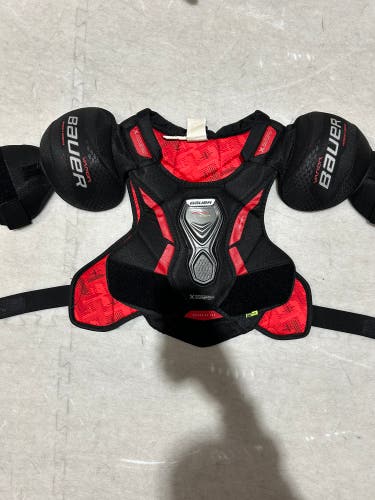 Intermediate Medium Bauer Vapor Velocity Shoulder Pads
