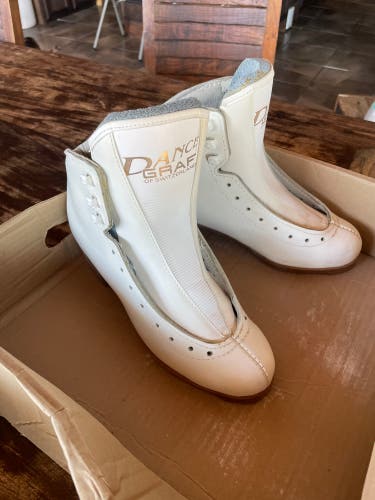 Graf Dance Figure Skate
