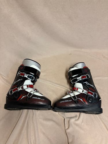 Mondo 27 & 27.5 Unisex Dalbello All Mountain Krypton Cross Ski Boots (Used)
