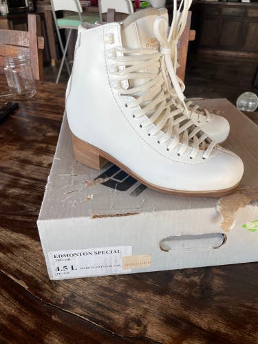 Graf Figure Skates B Adult 4.5 (New)