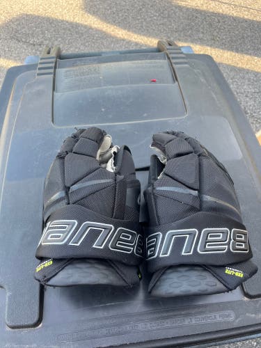 Bauer Gloves 13" (Used)