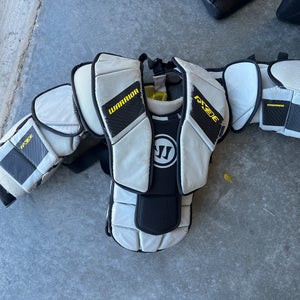 Large/Extra Large 2021 Warrior RX3E+ Goalie Chest Protector (Used)