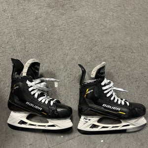 Bauer Supreme M5 Pro Hockey Skates 8 (Used)