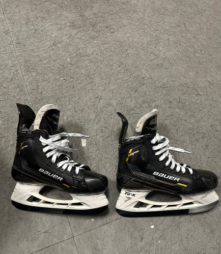 Bauer Supreme M5 Pro Hockey Skates 8 (Used)