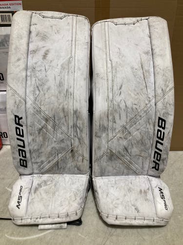 Intermediate 30" Bauer Supreme M5 Pro Goalie Leg Pads