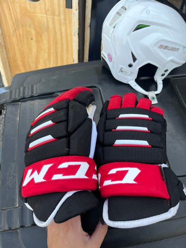 CCM Tacks 4R Pro2 Gloves 15" Pro Stock (New)