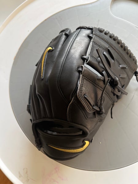 2023 Nike Alpha Huarache RH Pitcher's Baseball Glove 11.75" (New)