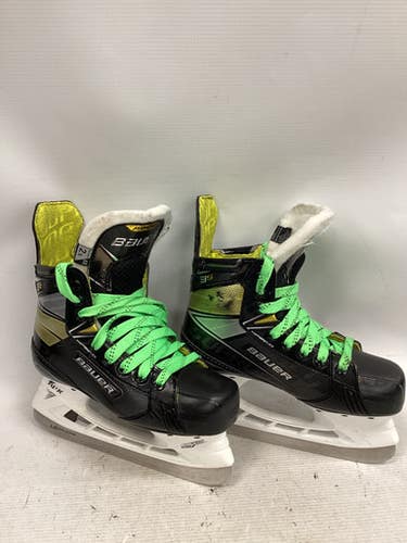 Used Bauer SUPREME 3S Junior Hockey Skate Junior 02.5 11851-S000039228