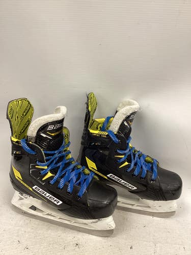 Used Bauer SUPREME 3S Junior Hockey Skate Junior 01.5 11851-S000039229