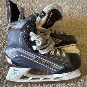 Size 5.5D Bauer Vapor X700 Hockey Skates Regular Width